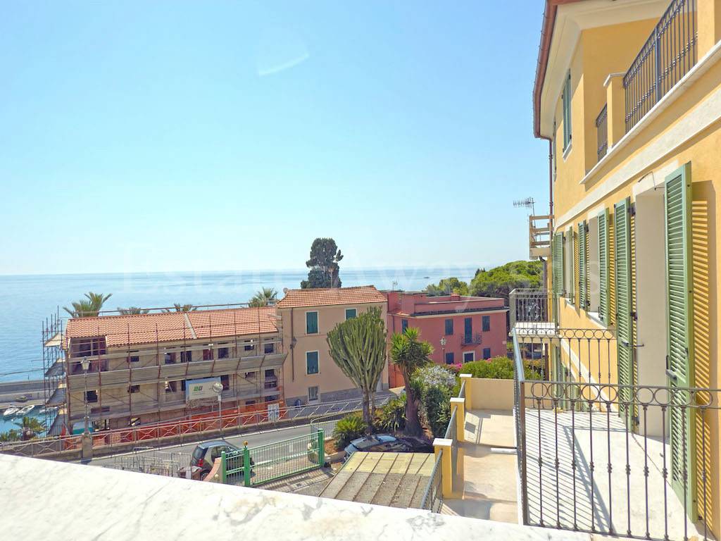 Appartamento in vendita a Bordighera