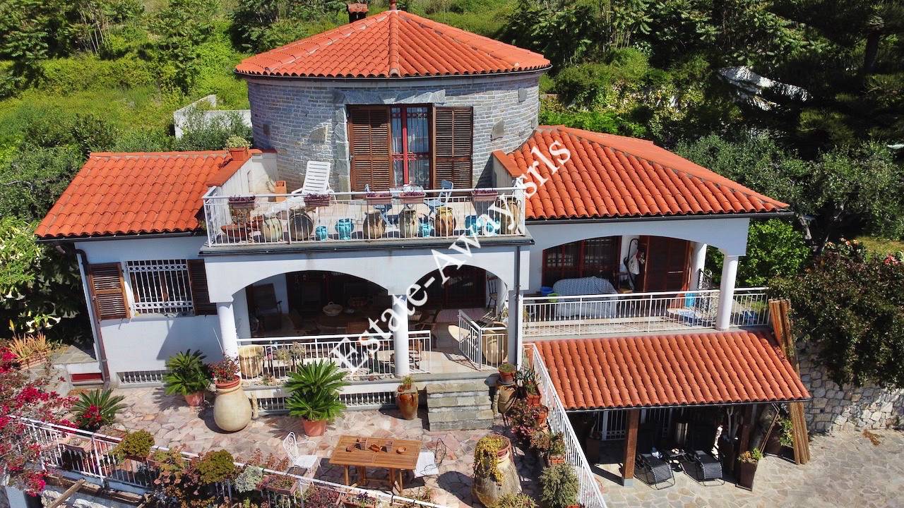 Villa in vendita a Ventimiglia, Mortola Inferiore e Superiore