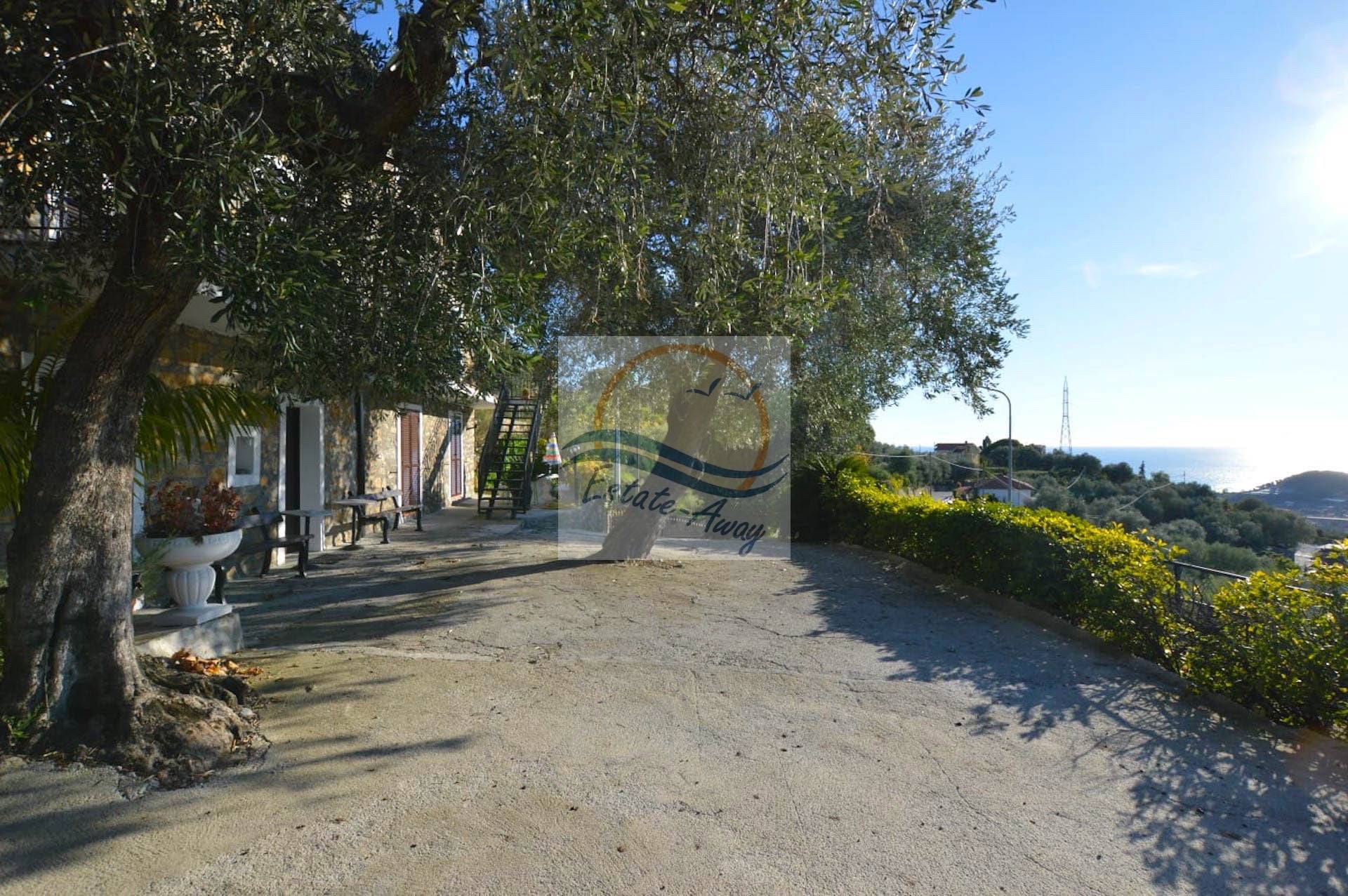 Villa in vendita a Bordighera