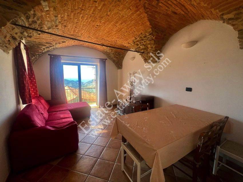 Casa Semindipendente in vendita a Perinaldo