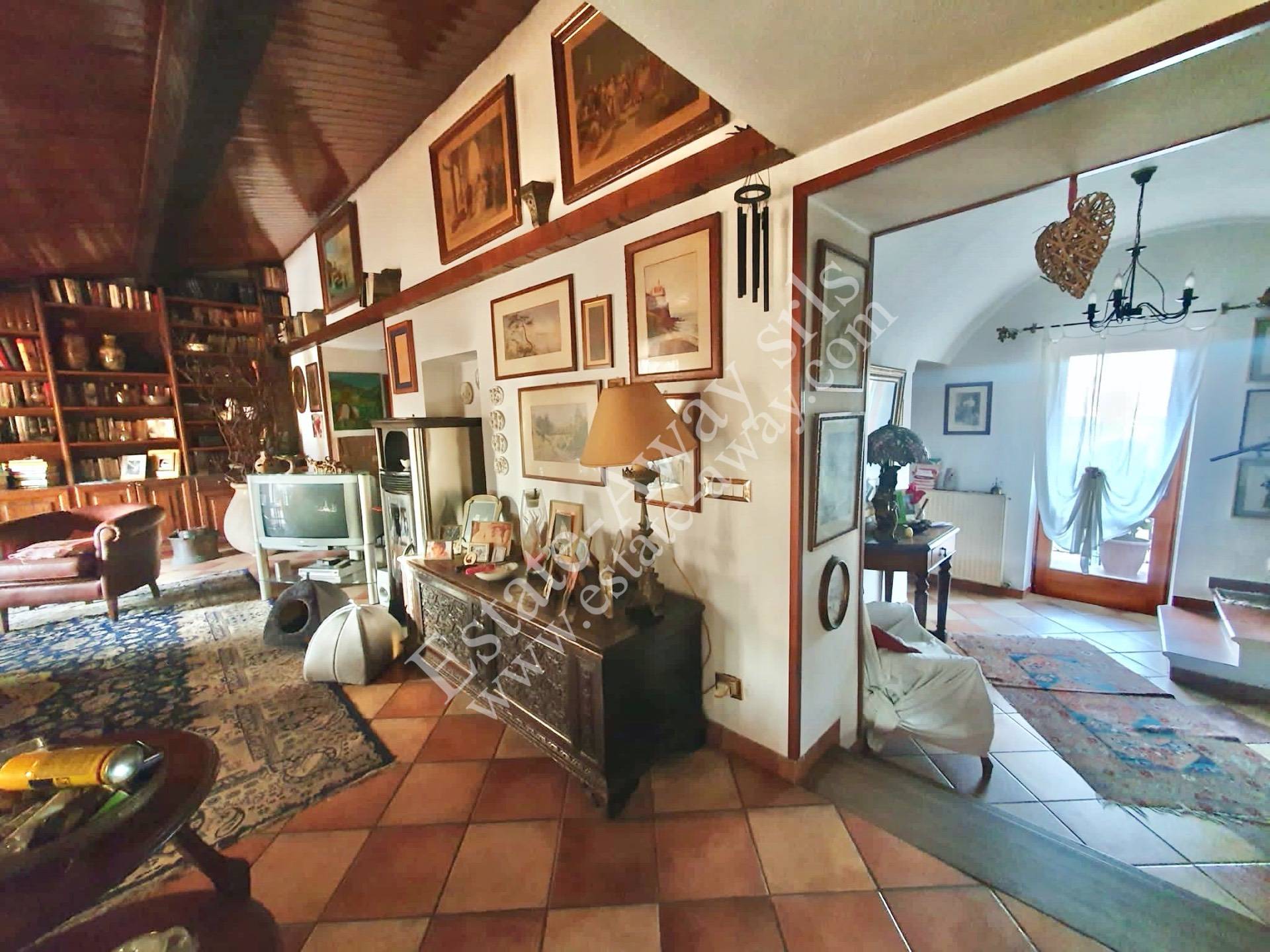 Appartamento in vendita a Seborga