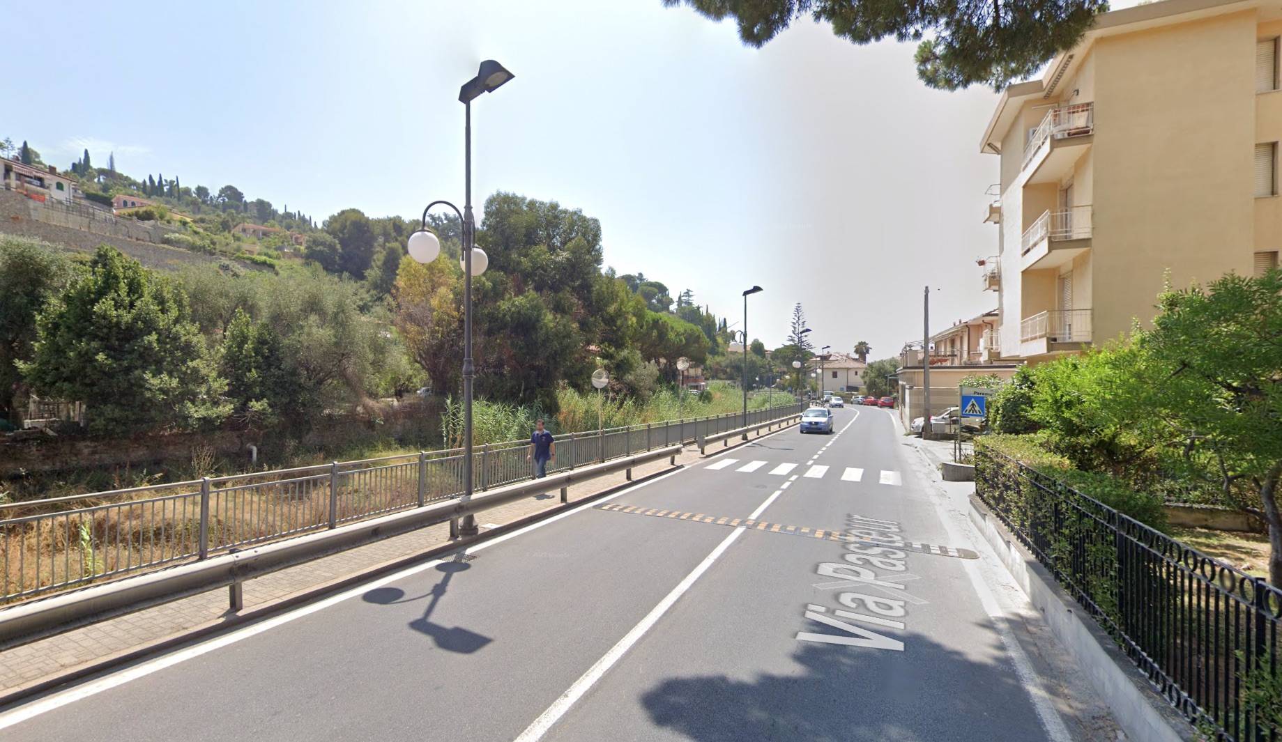 Box o garage in vendita a Bordighera