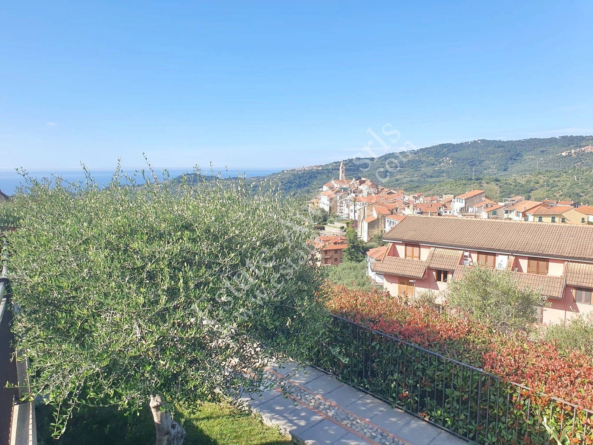 Appartamento in vendita a Civezza