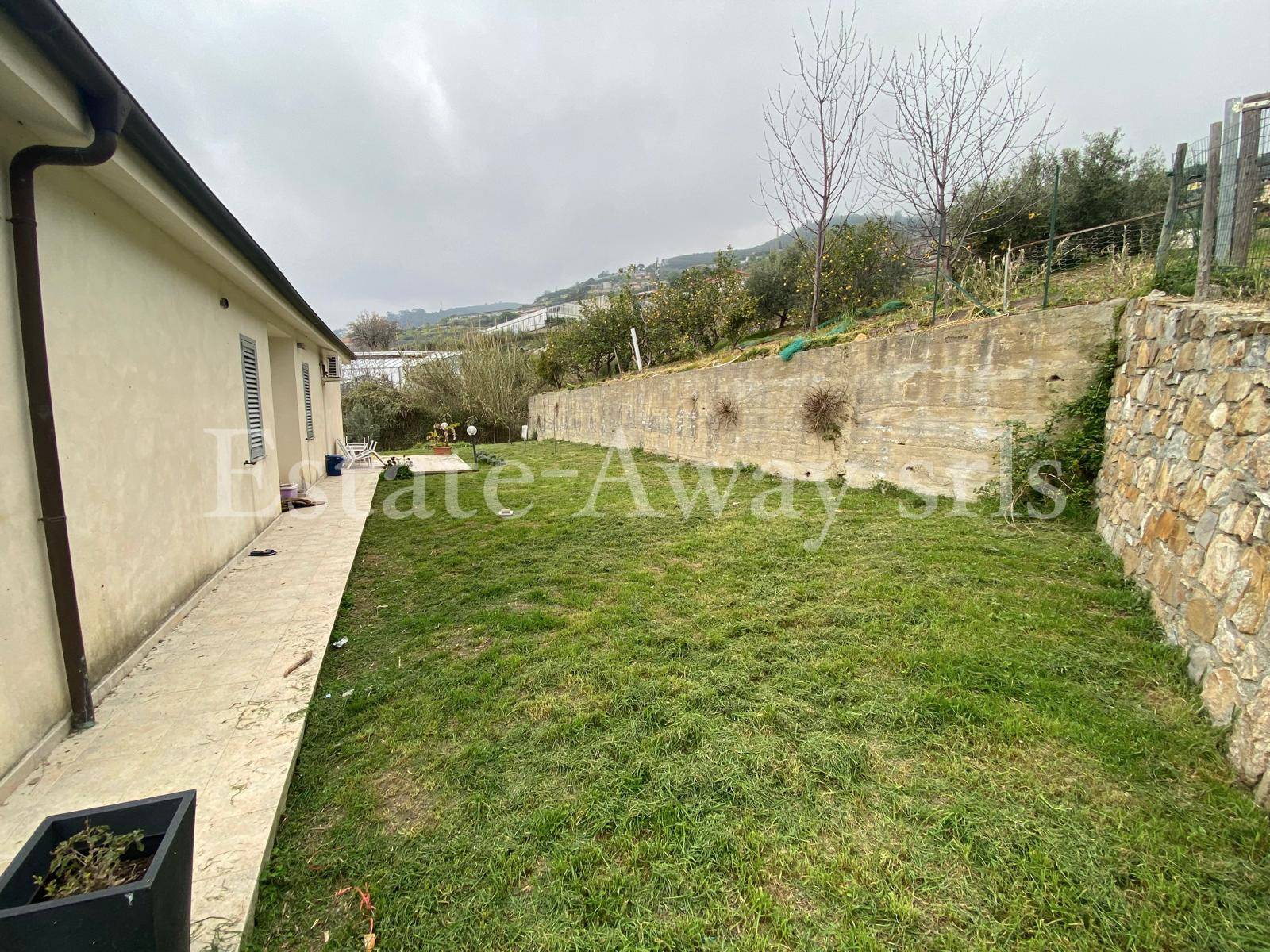 Casa singola in vendita a Ospedaletti