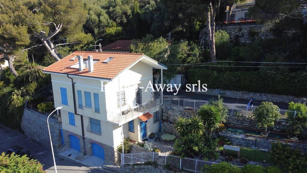 Villa in vendita a Ospedaletti