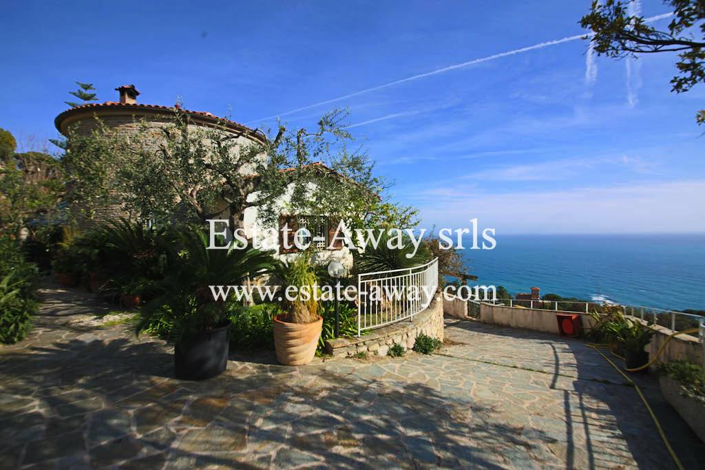 Villa in vendita a Ventimiglia, Mortola Inferiore e Superiore