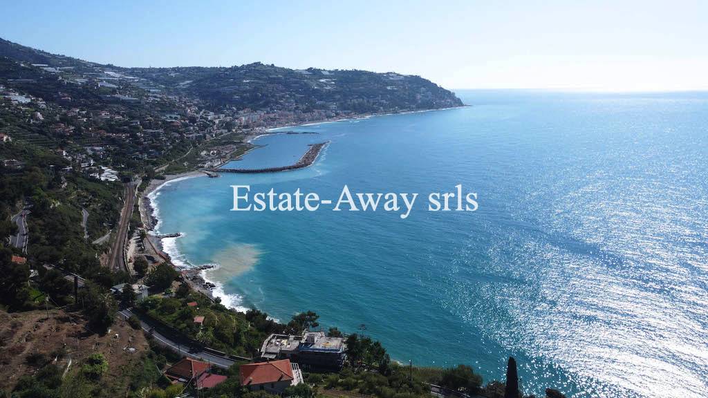 Villa in vendita a Bordighera