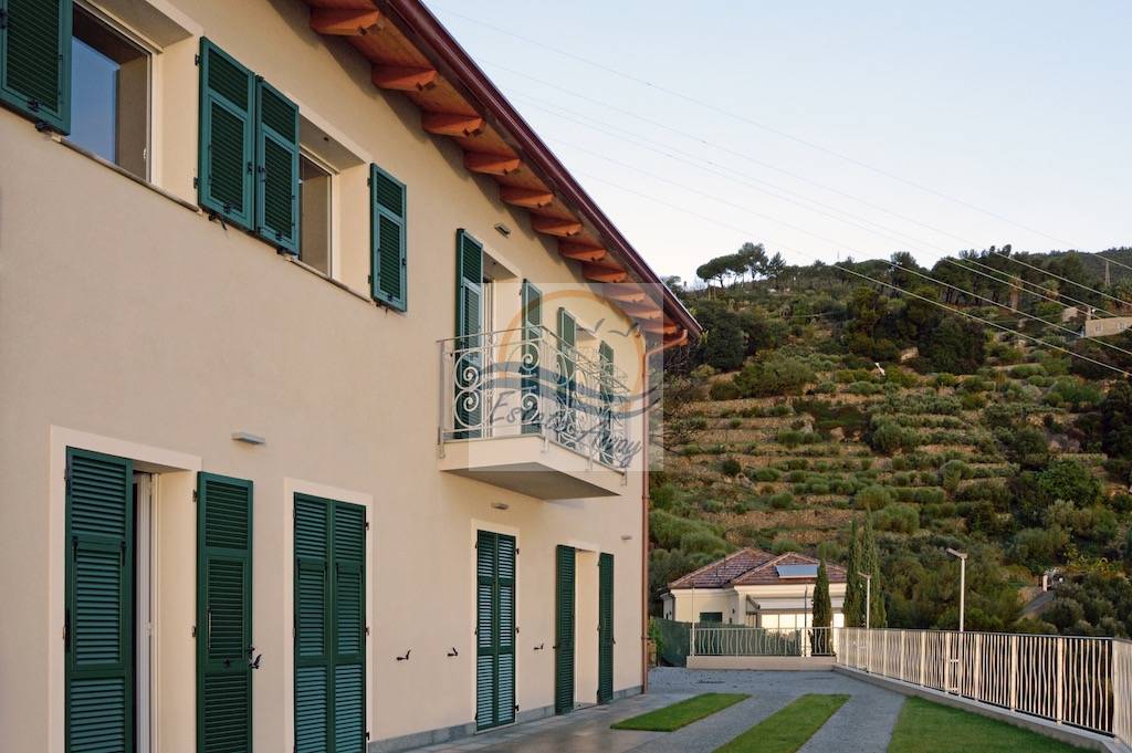 Villa in vendita a Bordighera