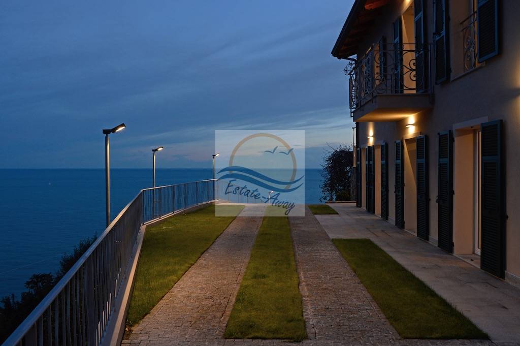Villa in vendita a Bordighera