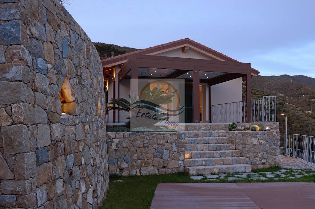 Villa in vendita a Bordighera