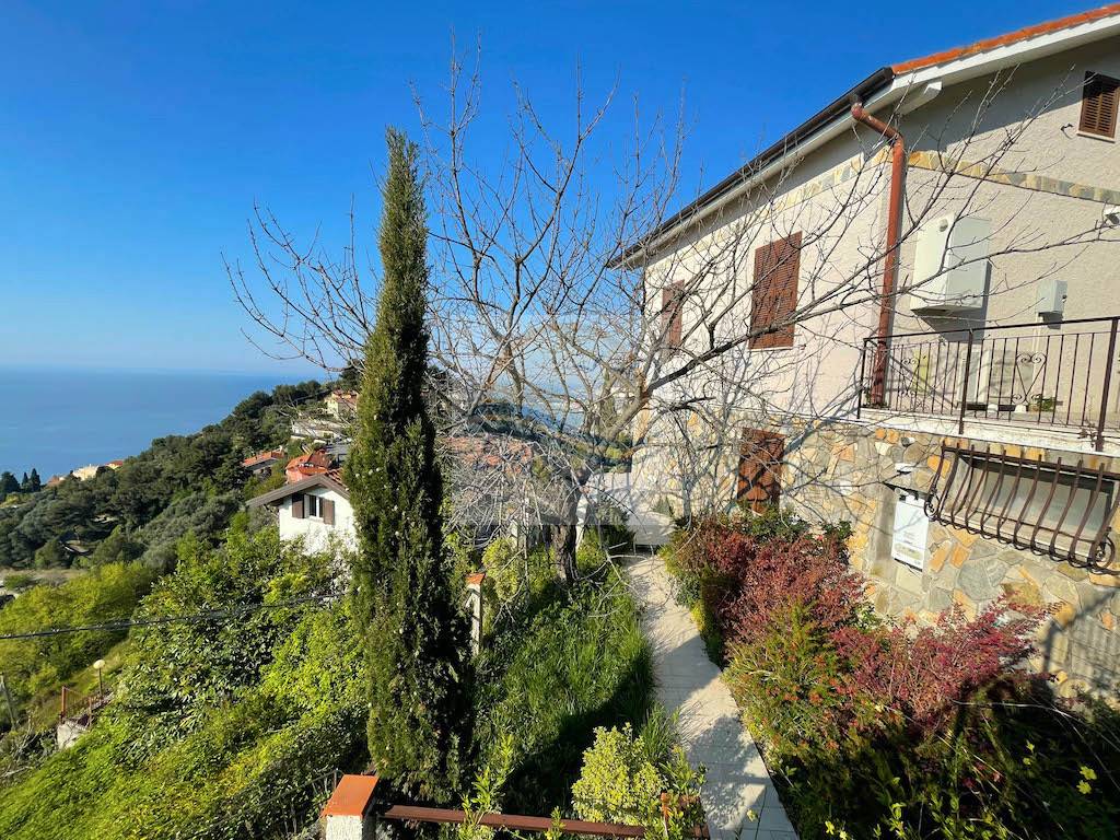 Villa in vendita a Ventimiglia, Mortola Inferiore e Superiore