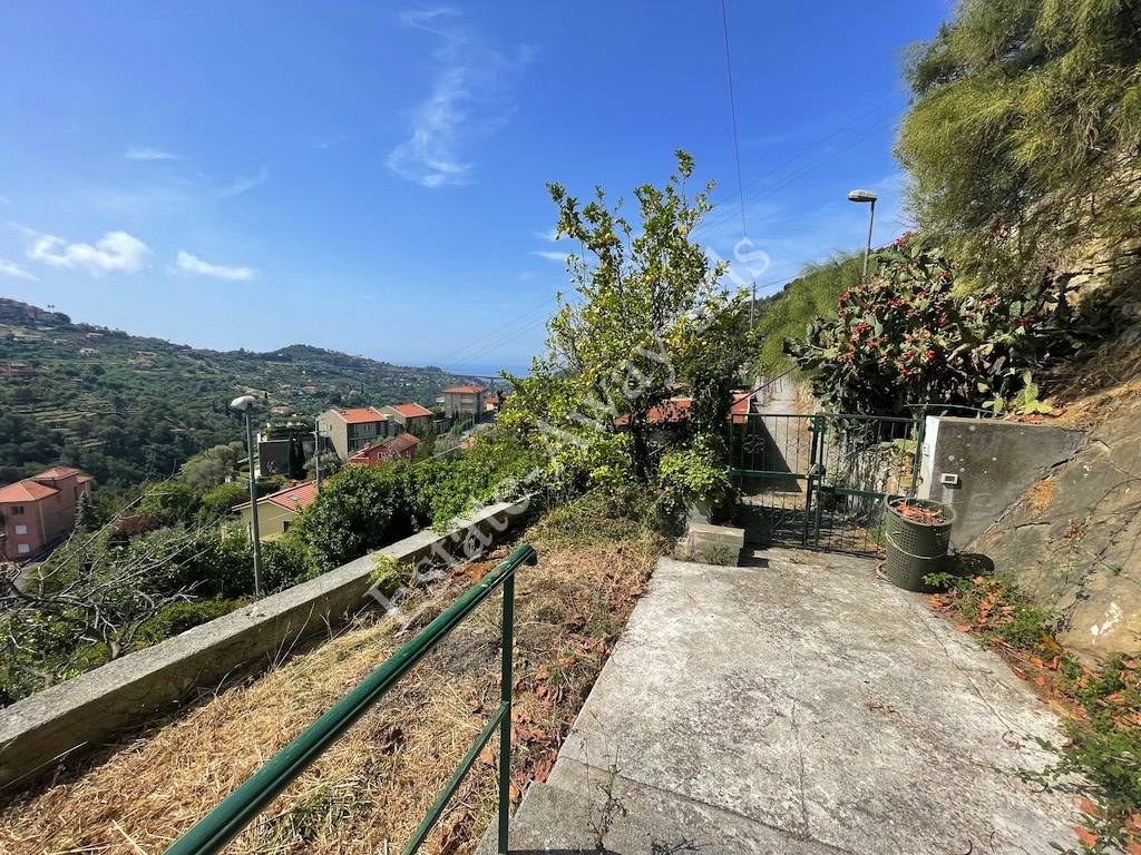 Villa in vendita a Vallebona