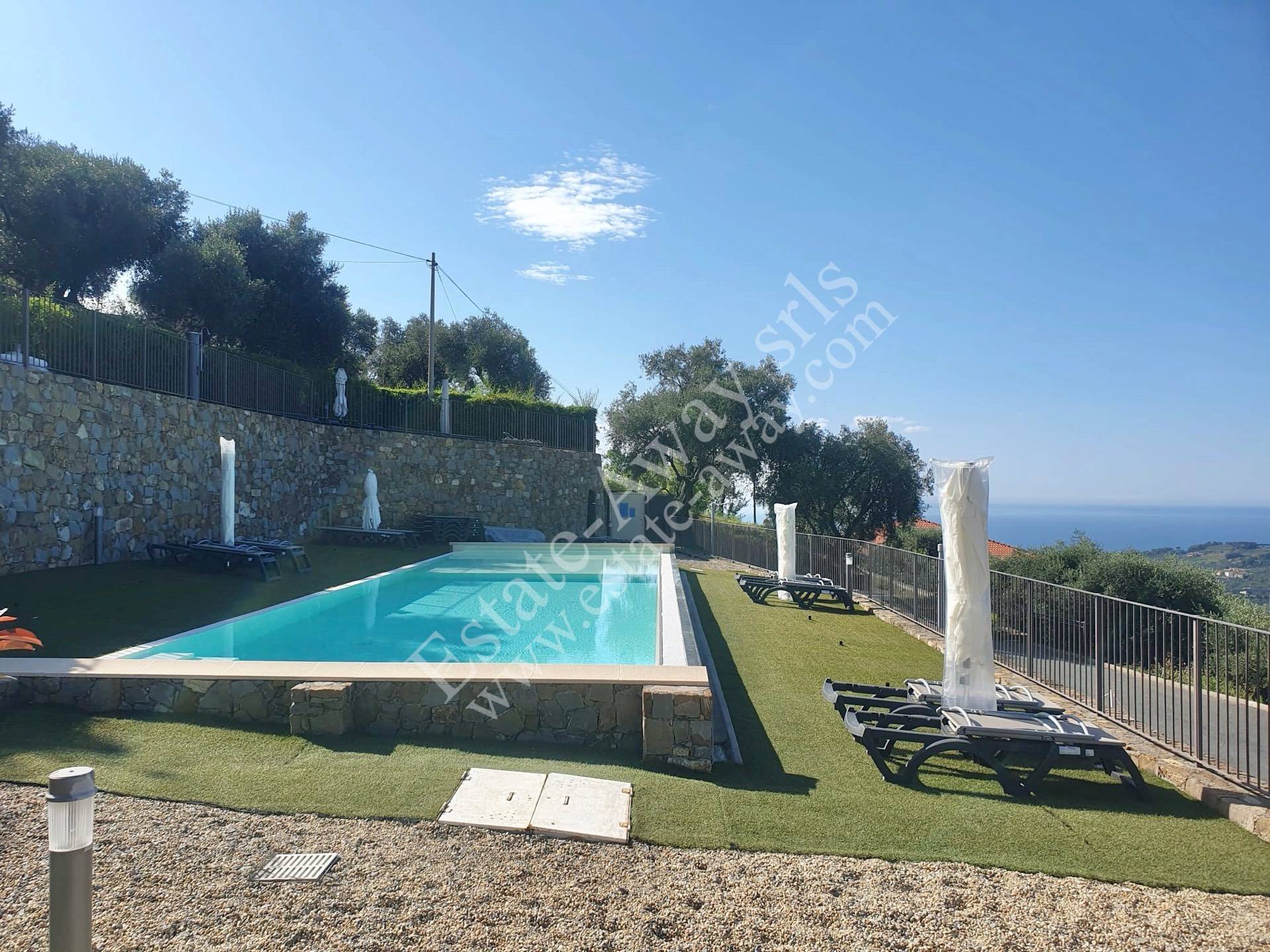 Appartamento in vendita a Civezza