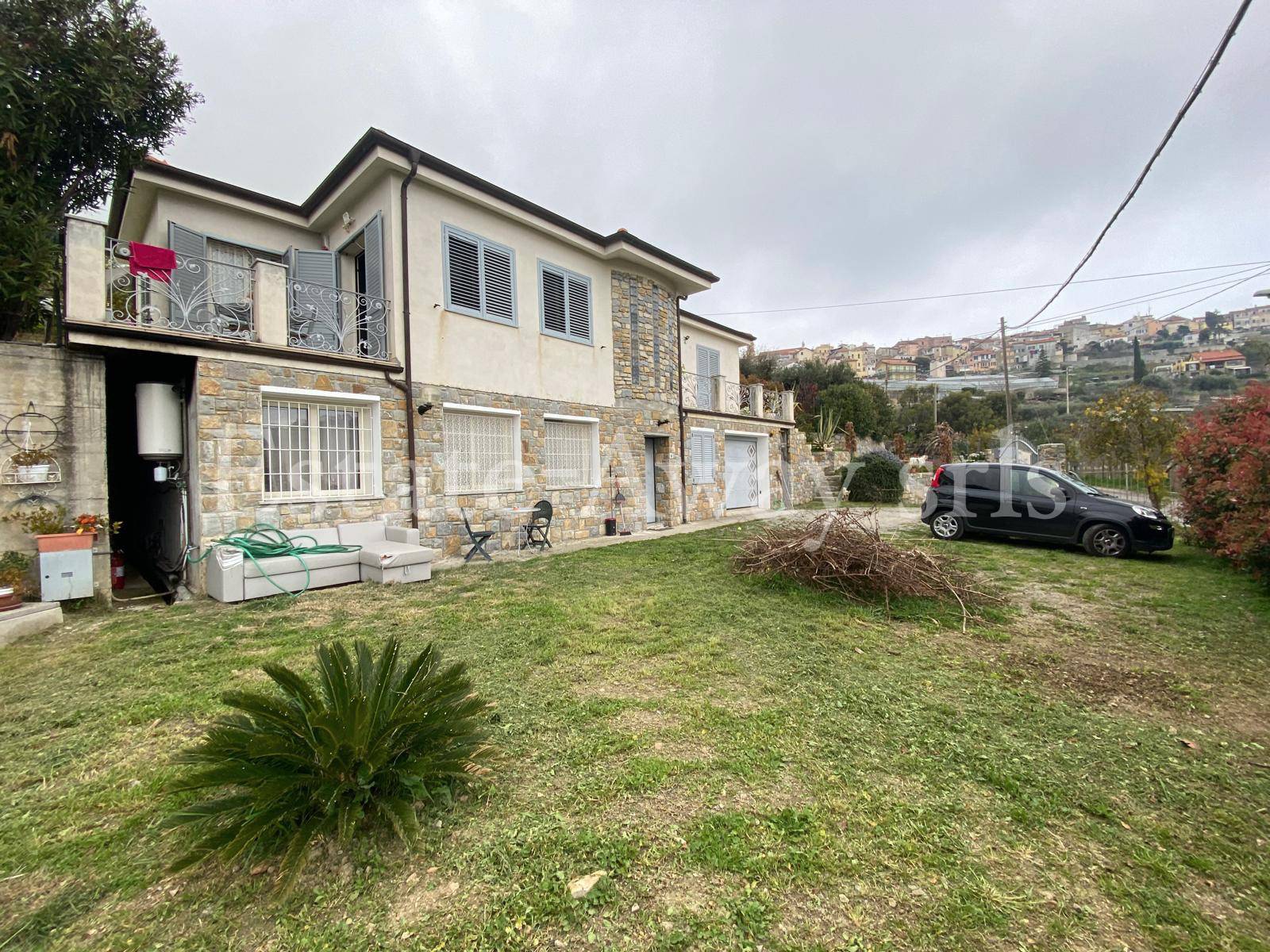 Casa singola in vendita a Ospedaletti