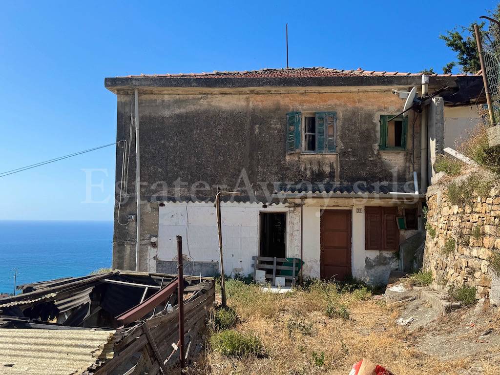 Rustico in vendita a Ospedaletti