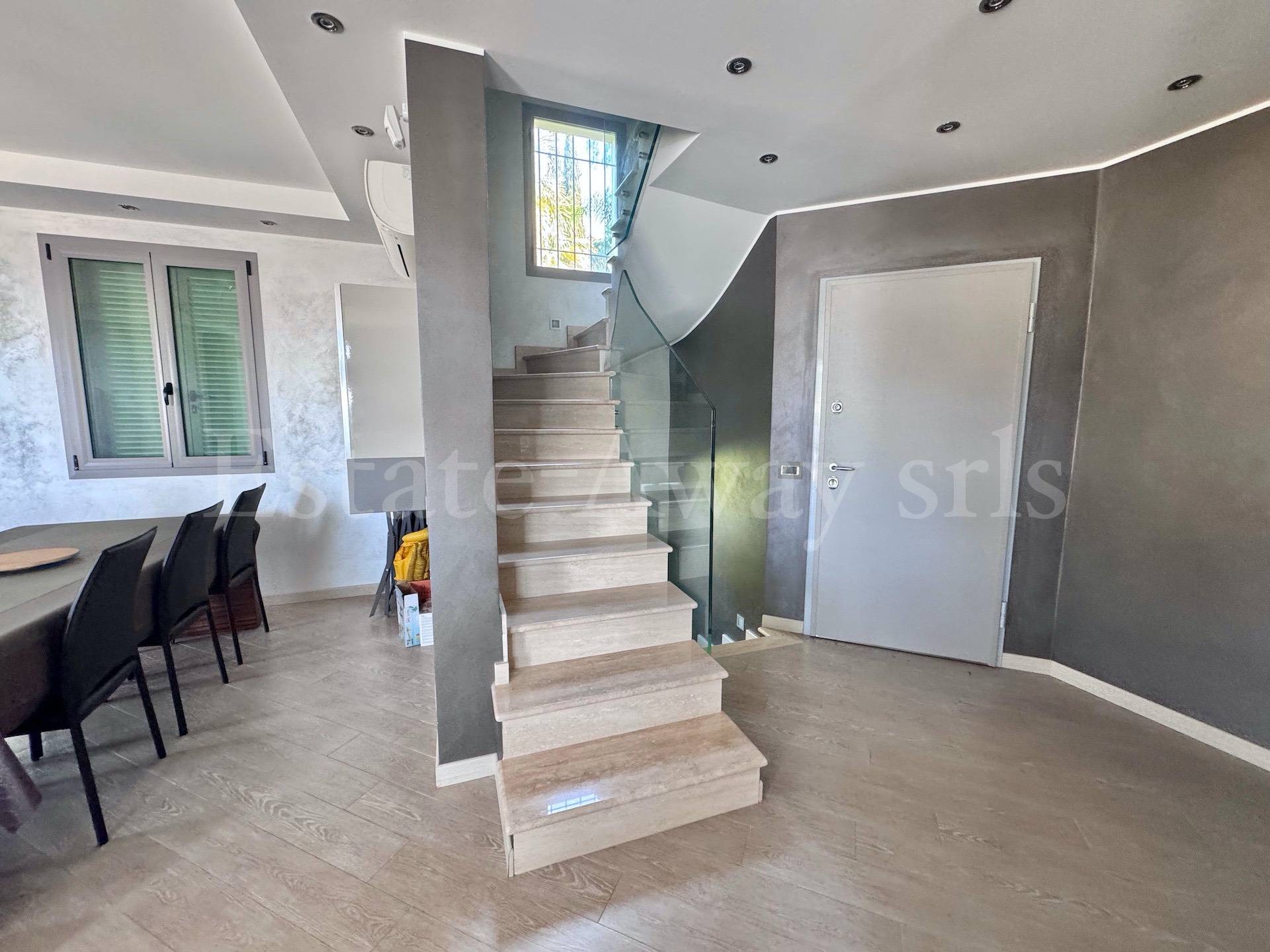 Villa in vendita a Bordighera