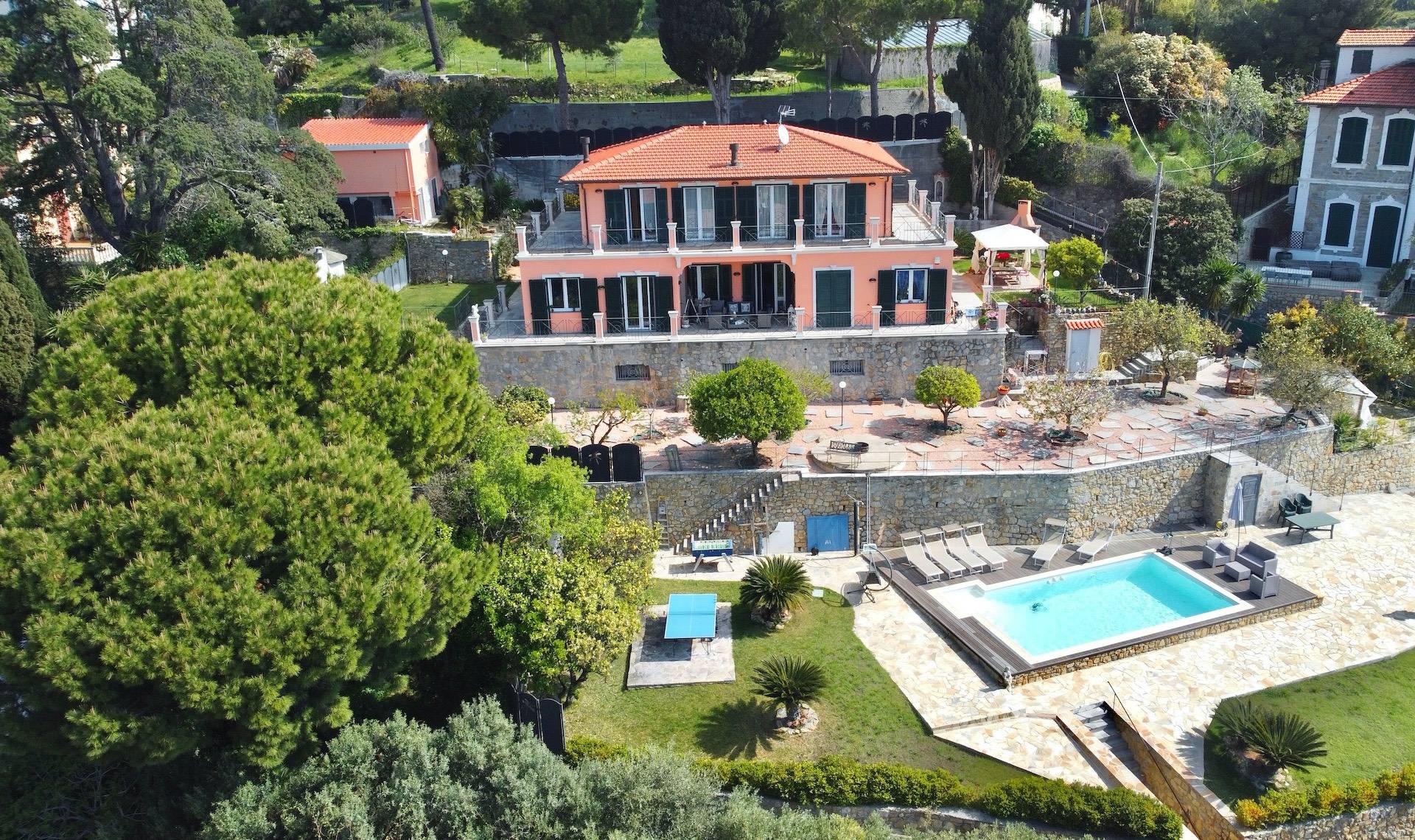 Villa in vendita a Bordighera