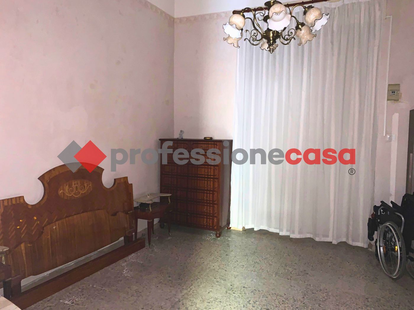 Trilocale da ristrutturare a Catania