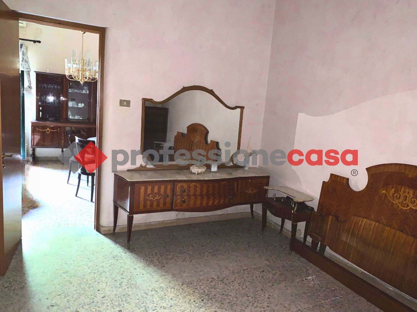 Trilocale da ristrutturare a Catania