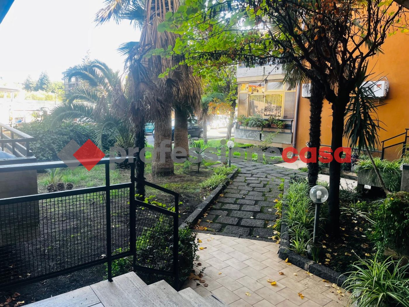 Trilocale in vendita a Gravina di Catania