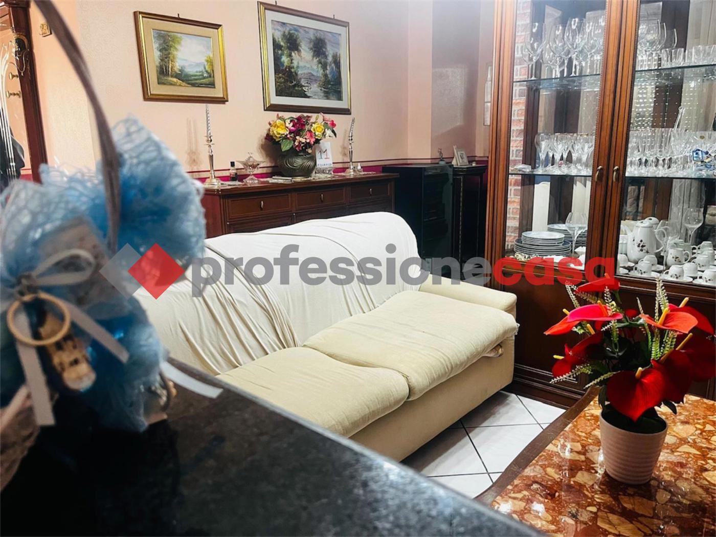 Casa indipendente con giardino a Catania