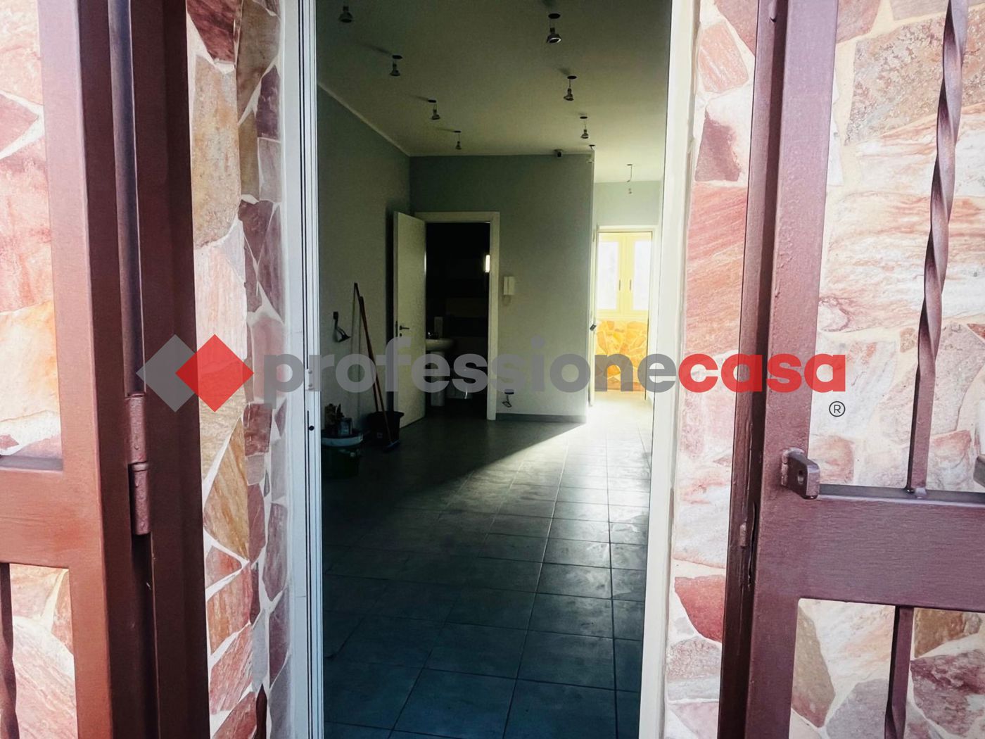 Casa indipendente ristrutturata a Catania