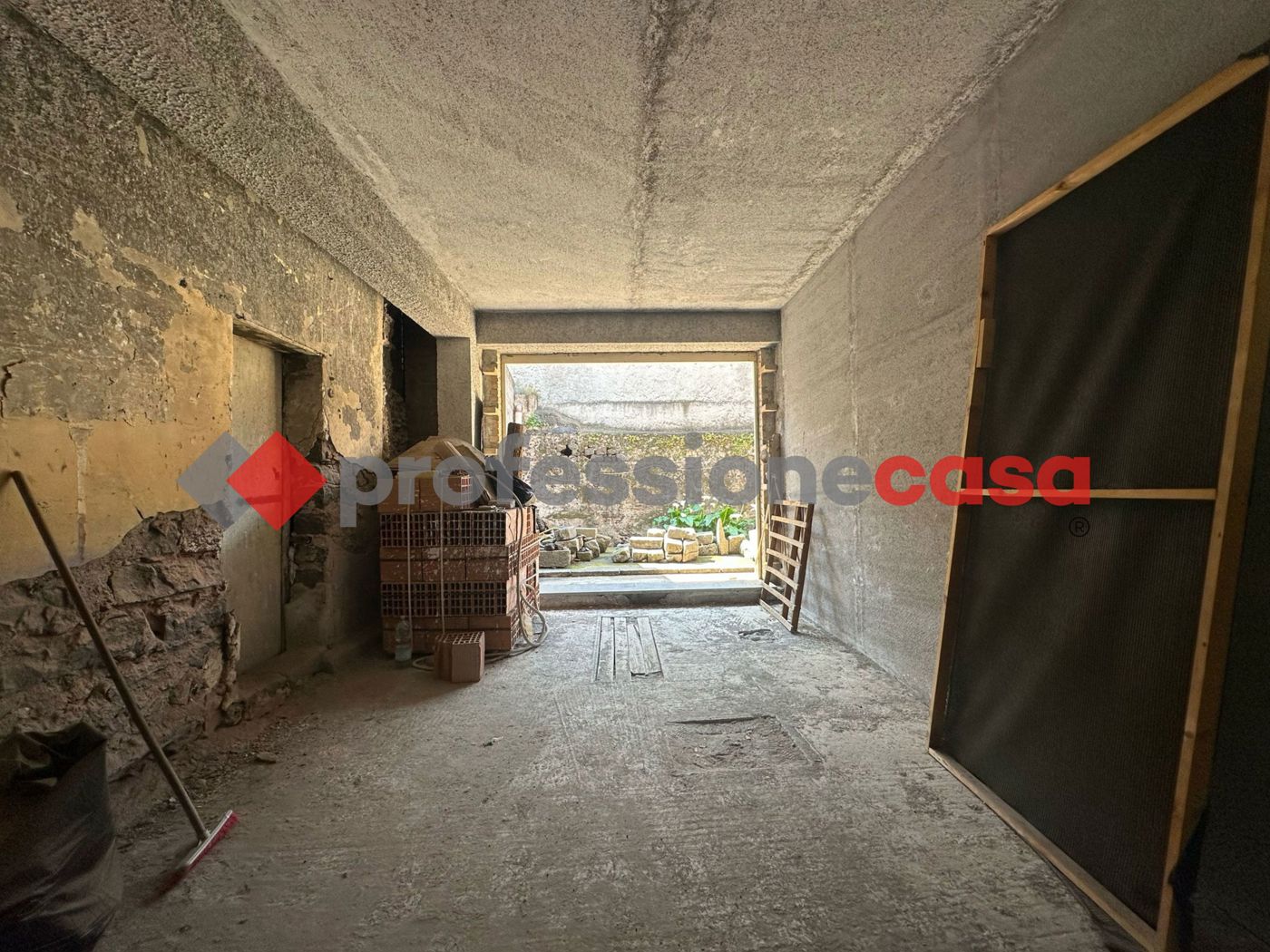 Stabile/Palazzo in vendita a Belpasso