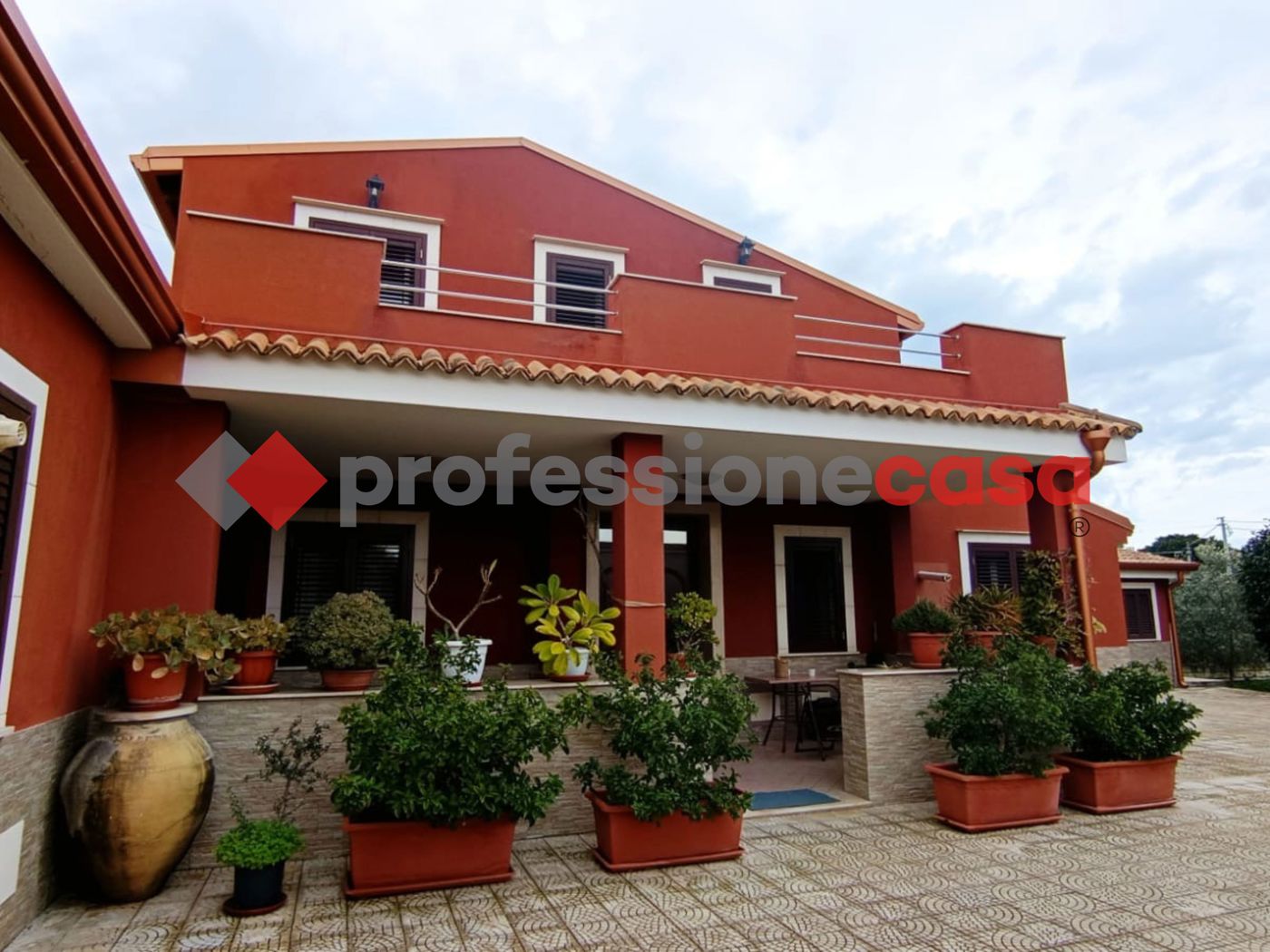 Villa con giardino a Augusta