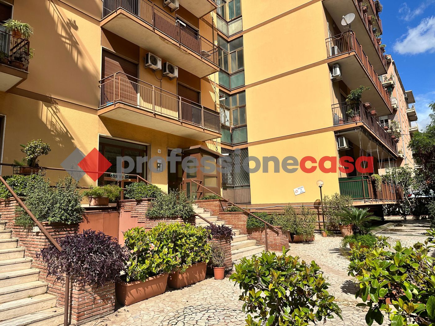 Trilocale da ristrutturare a Catania