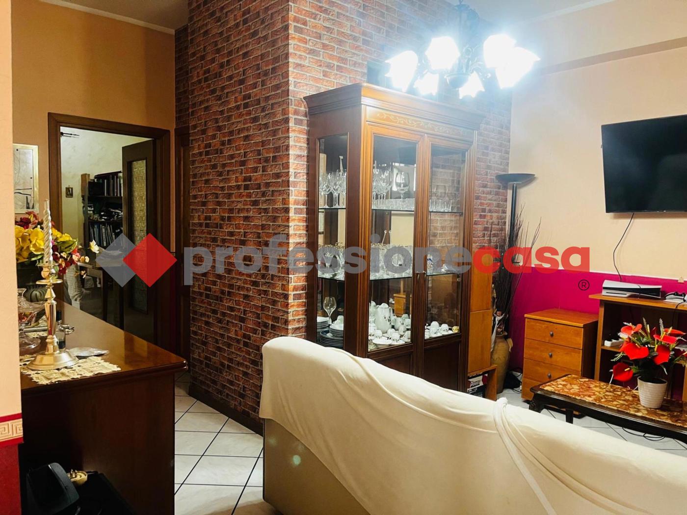 Casa indipendente con giardino a Catania