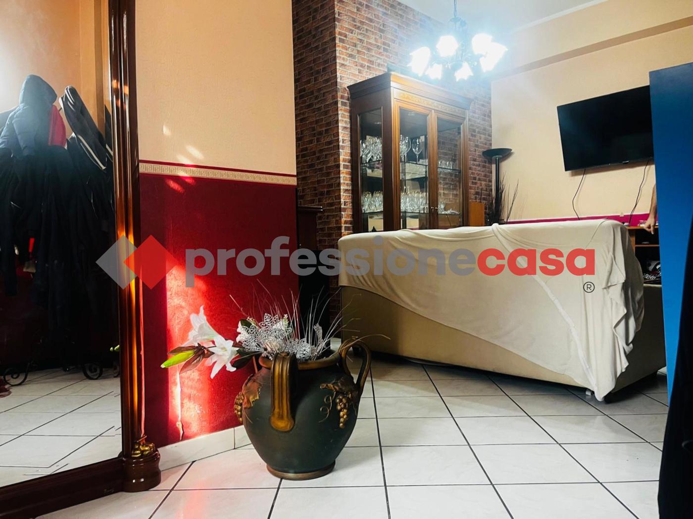 Casa indipendente con giardino a Catania