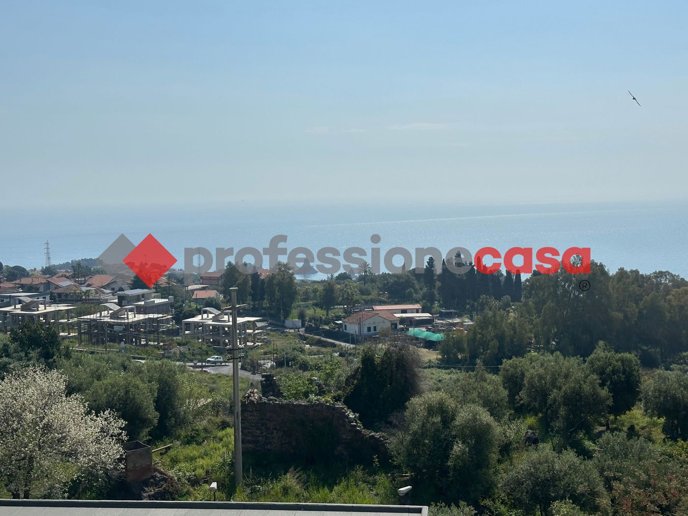 Trilocale arredato in affitto a Aci Castello