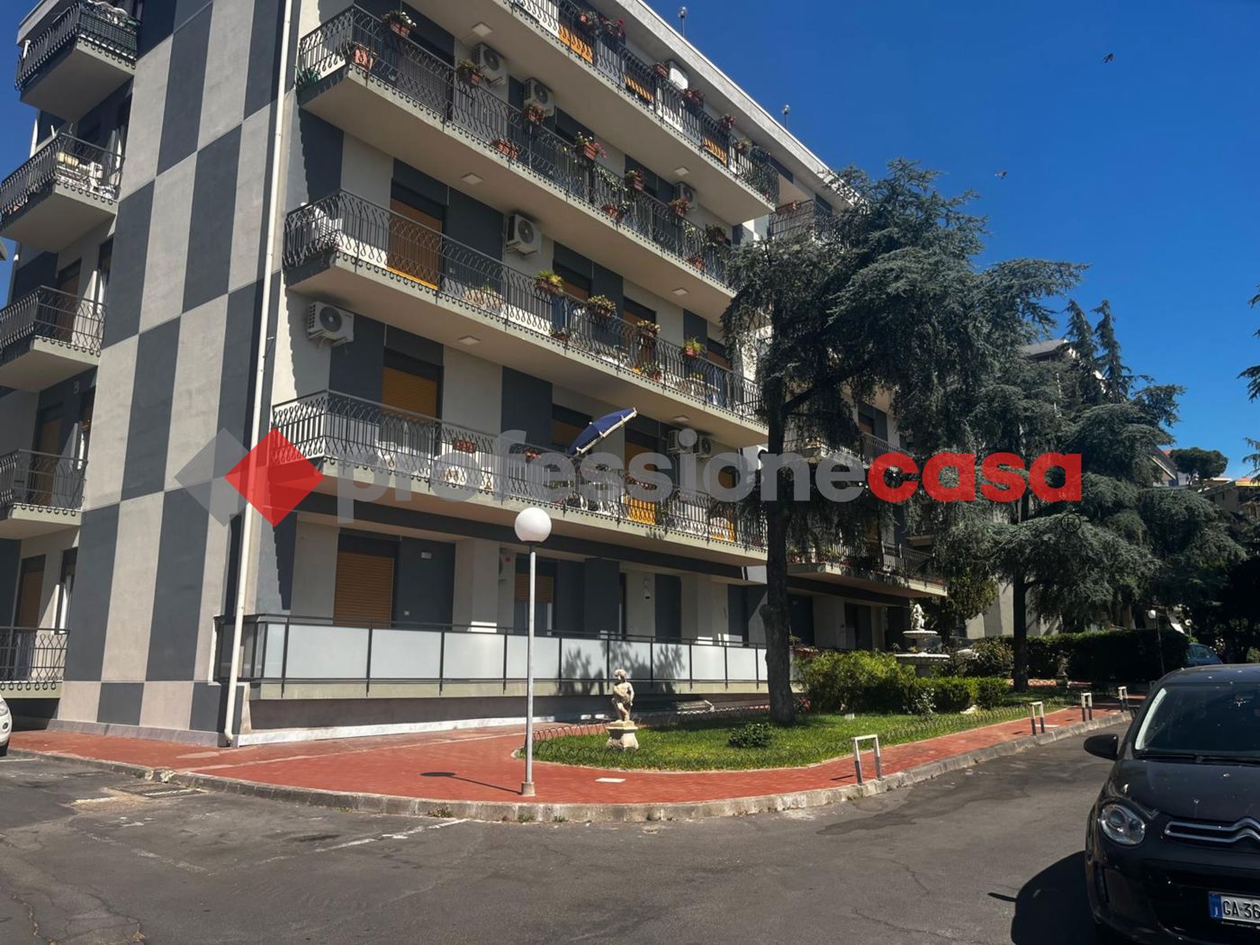 Box/Garage 35mq in affitto a Catania