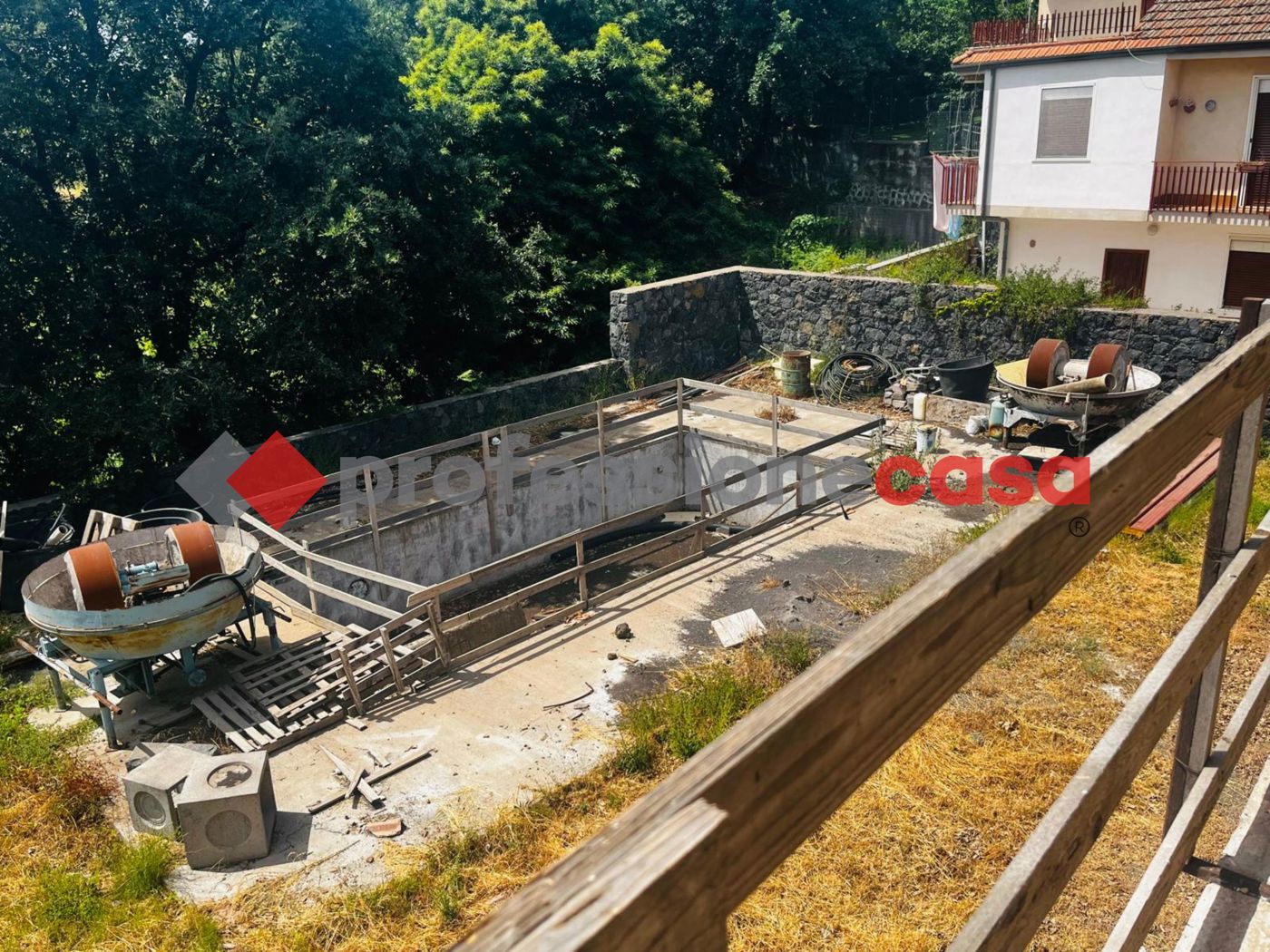 Villa con giardino a Aci Sant'Antonio