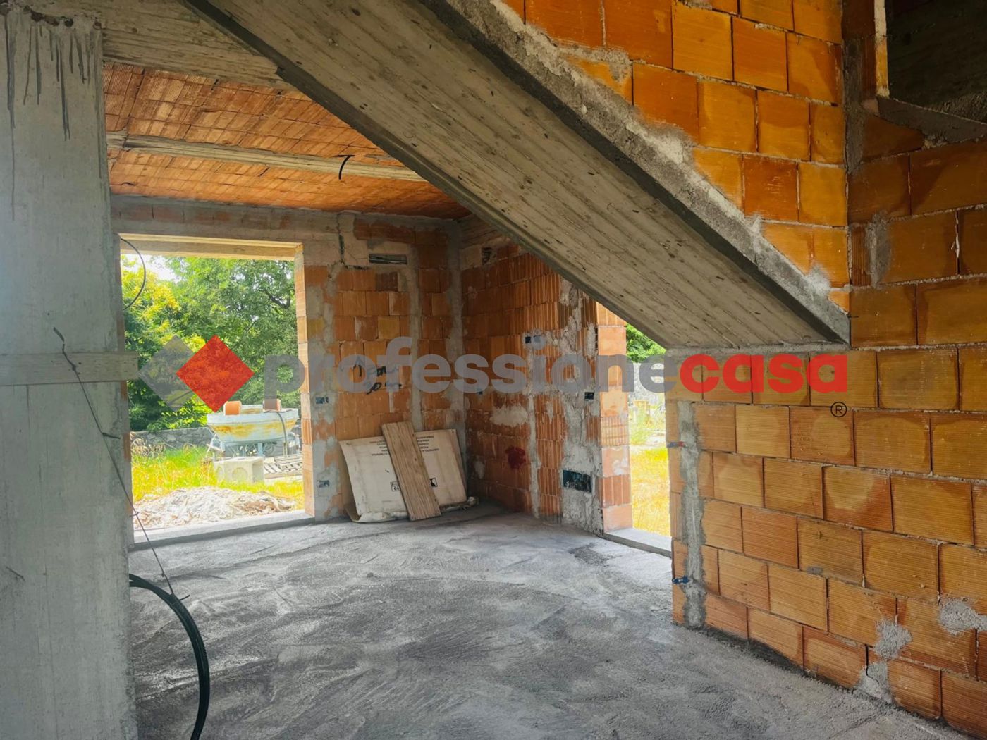 Villa con giardino a Aci Sant'Antonio