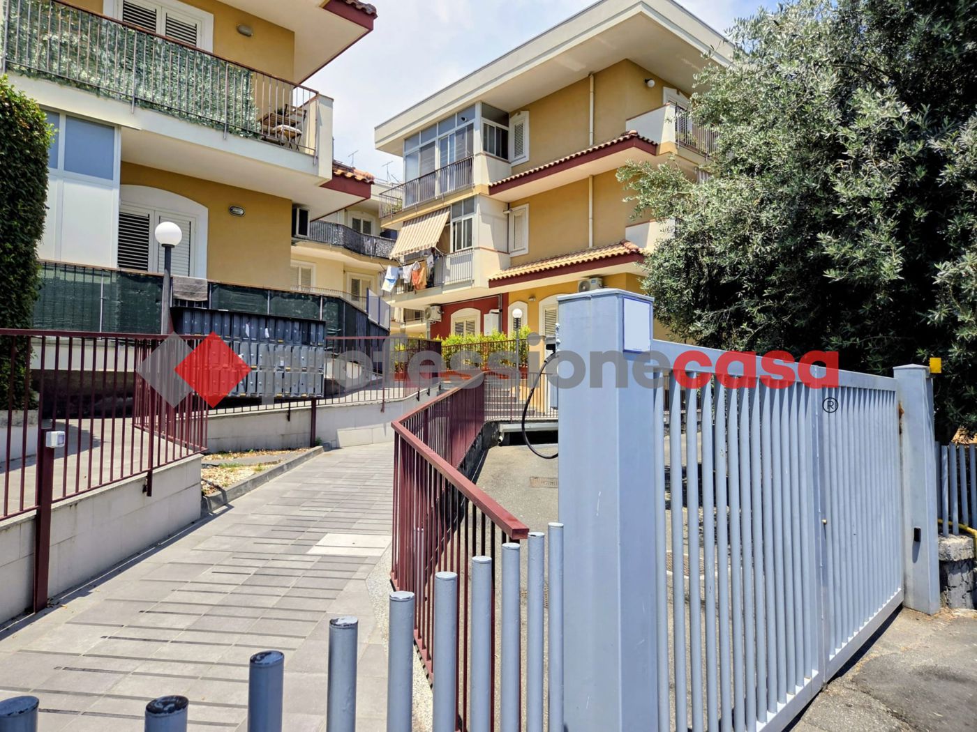 Trilocale in vendita a Aci Catena