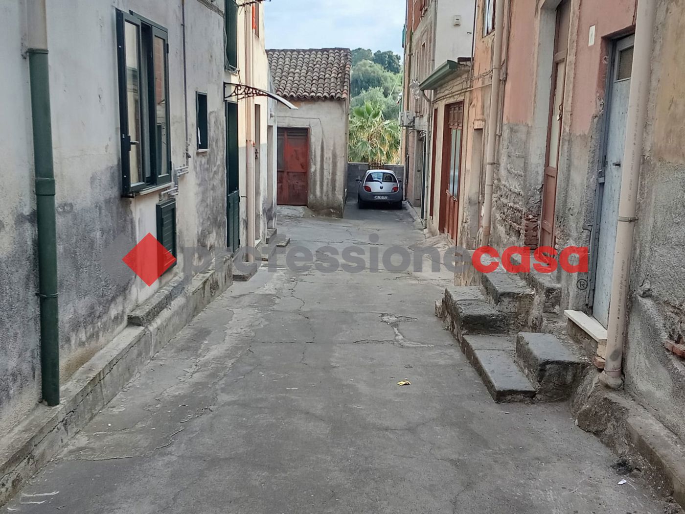 Trilocale da ristrutturare a Catania