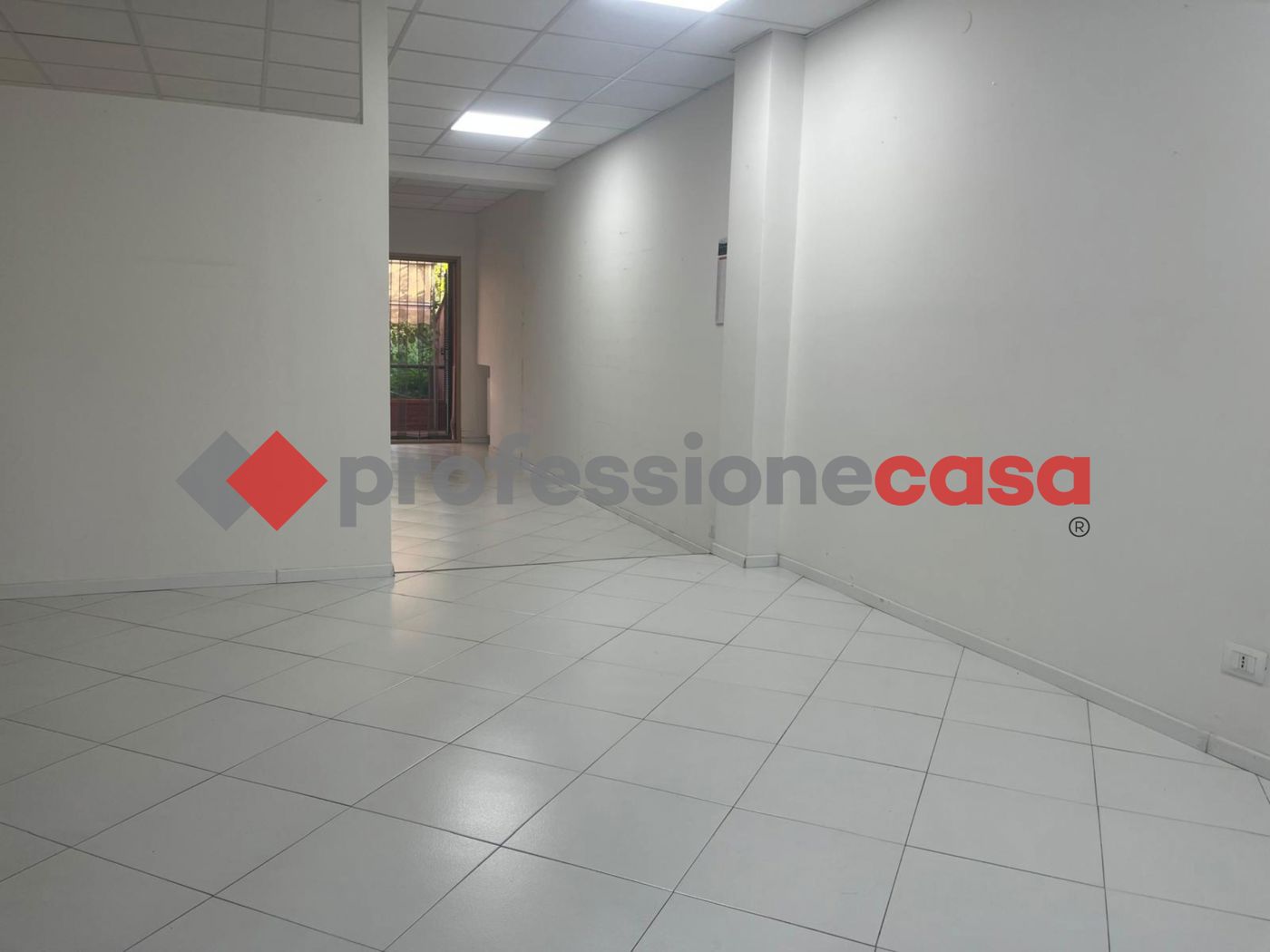 Ufficio in affitto a Tremestieri Etneo