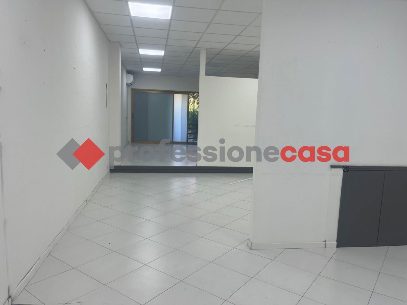 Ufficio in affitto a Tremestieri Etneo