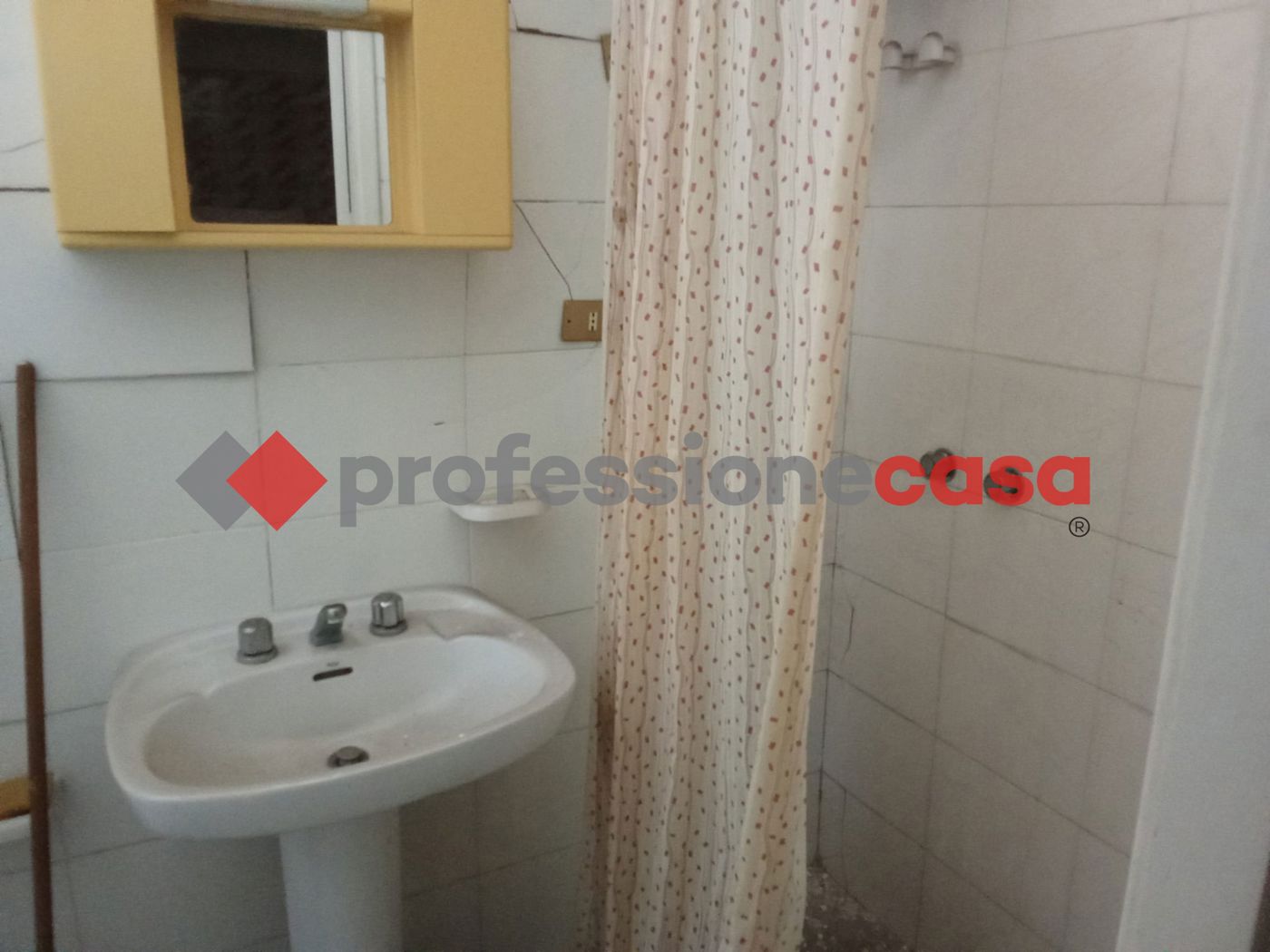 Casa indipendente da ristrutturare a Catania