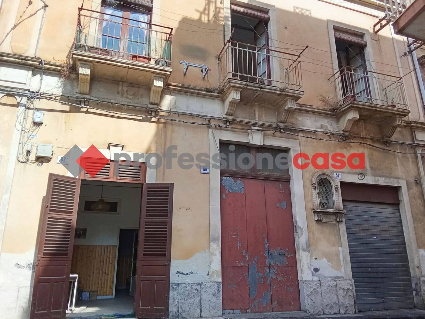 Casa indipendente da ristrutturare a Catania