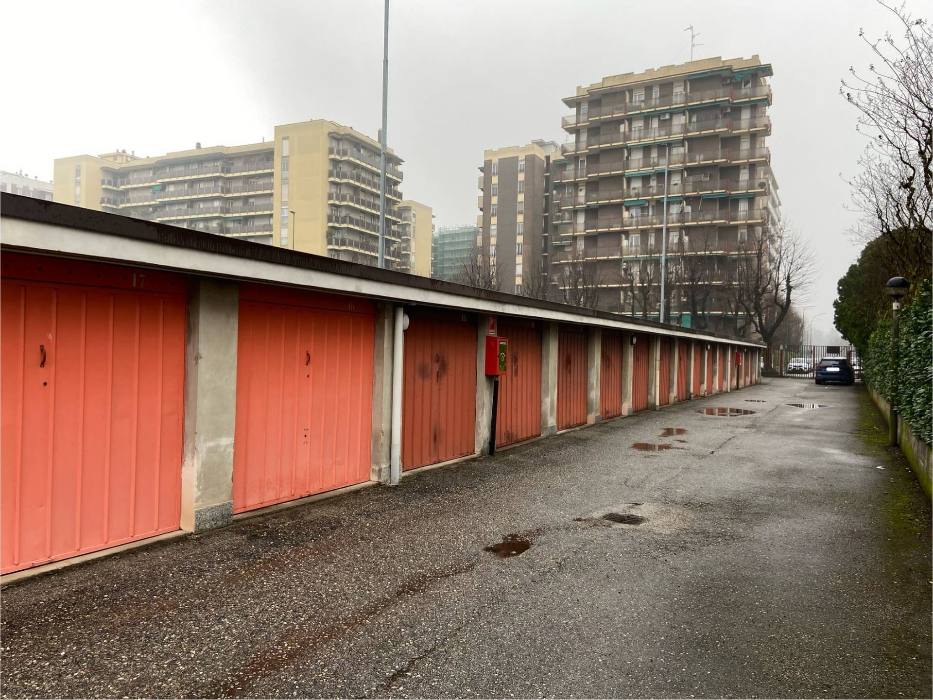 Box autorimessa in vendita a Cologno Monzese