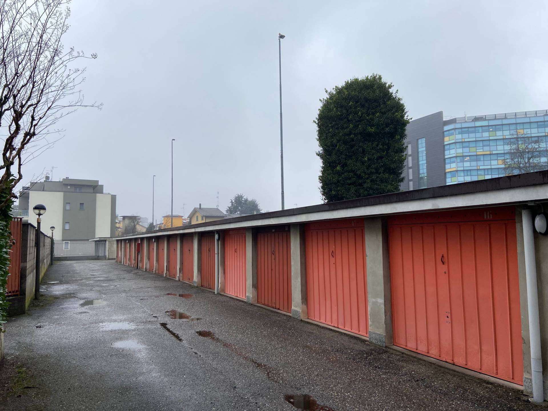 posto auto scoperto in vendita a Cologno Monzese