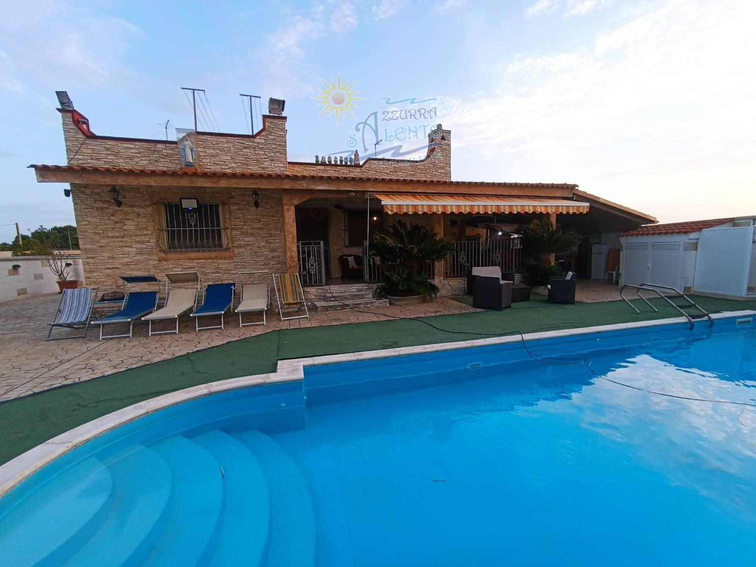 Villa in vendita a Maruggio