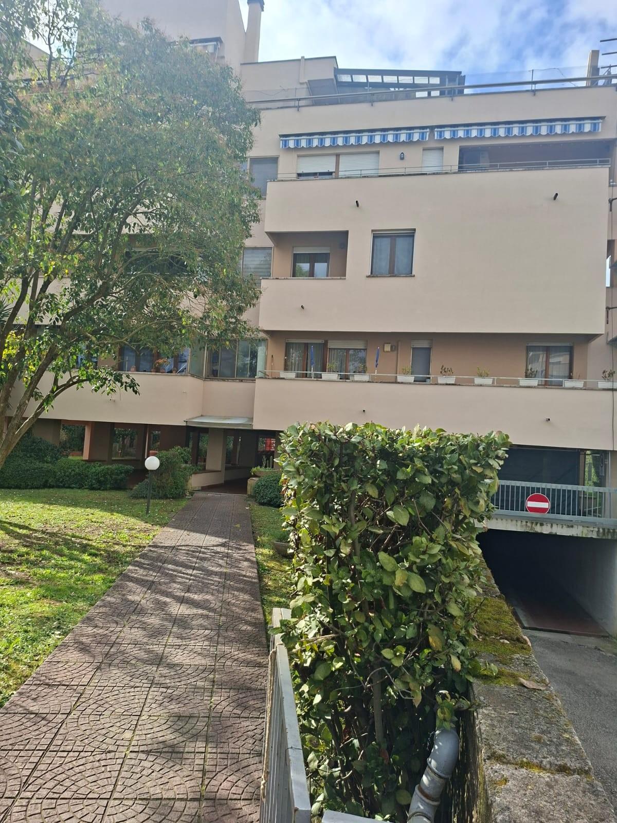 Appartamento con terrazzo, Pisa nova