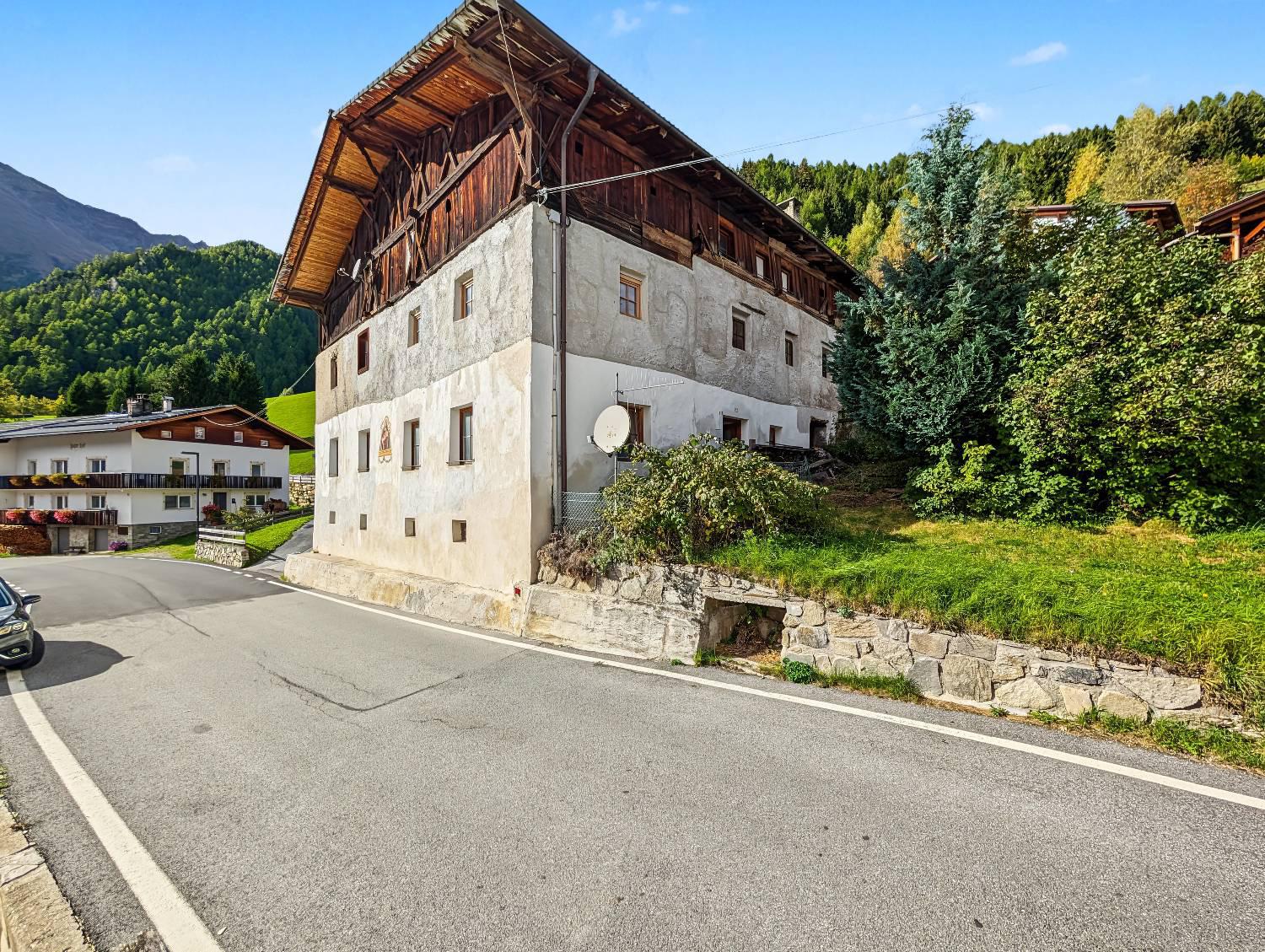 Quadrilocale con giardino a Val di Vizze