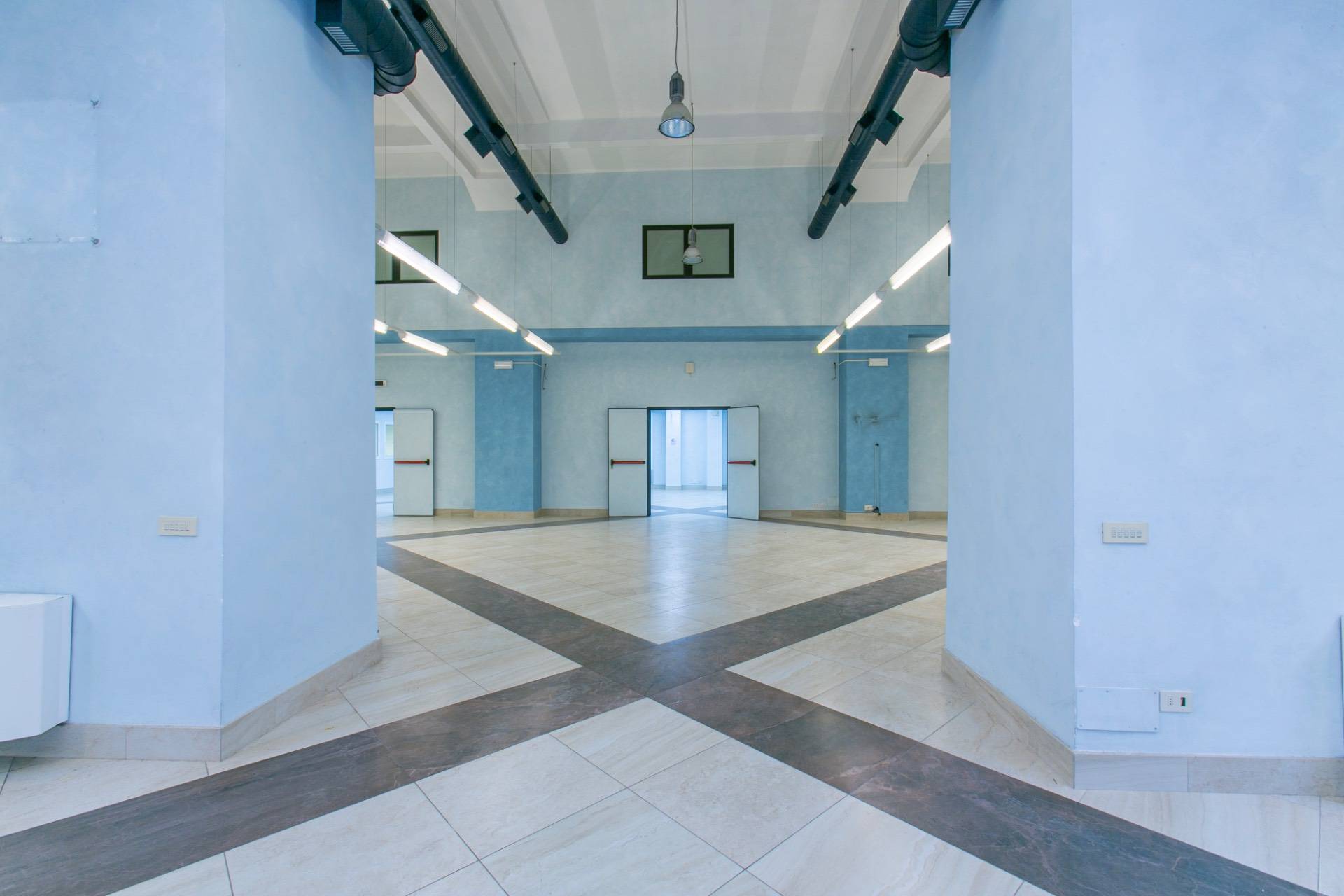 Locale commerciale in affitto a Roma, Centro Storico