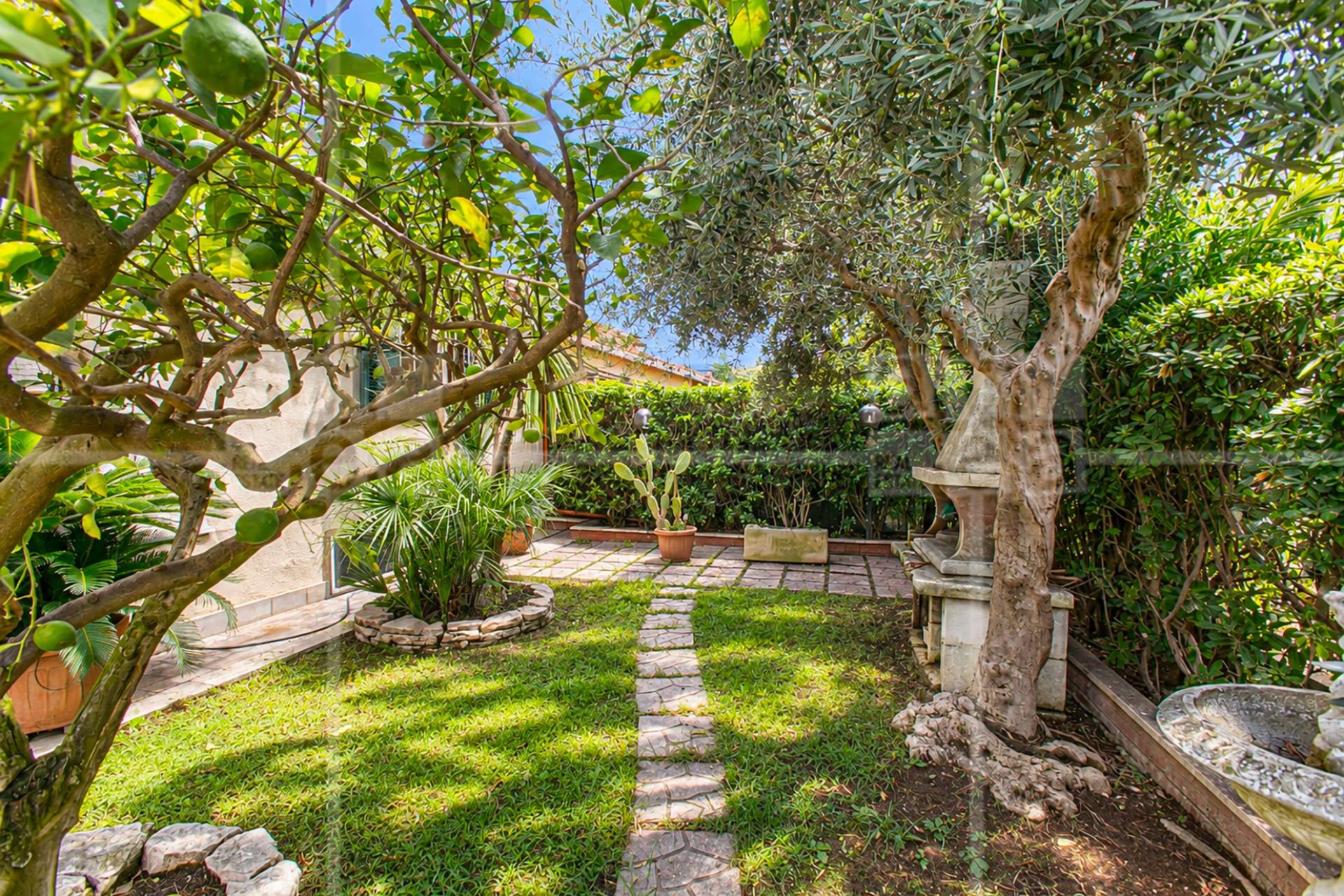 Villa in vendita a Ladispoli, Marina San Nicola