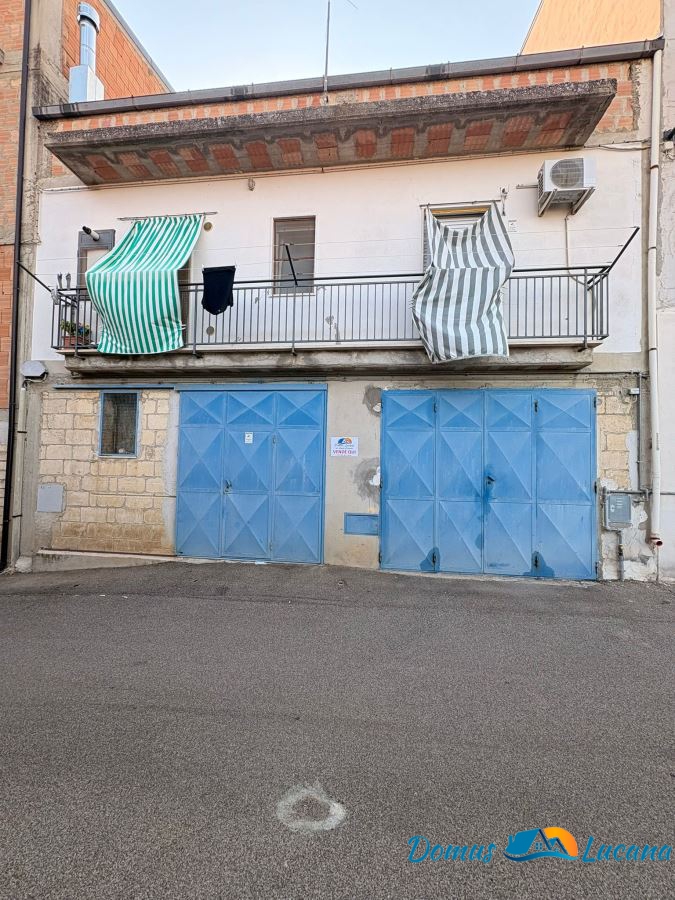 Appartamento in vendita a Pomarico