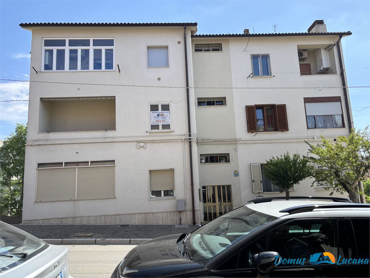 Appartamento in vendita a Pomarico